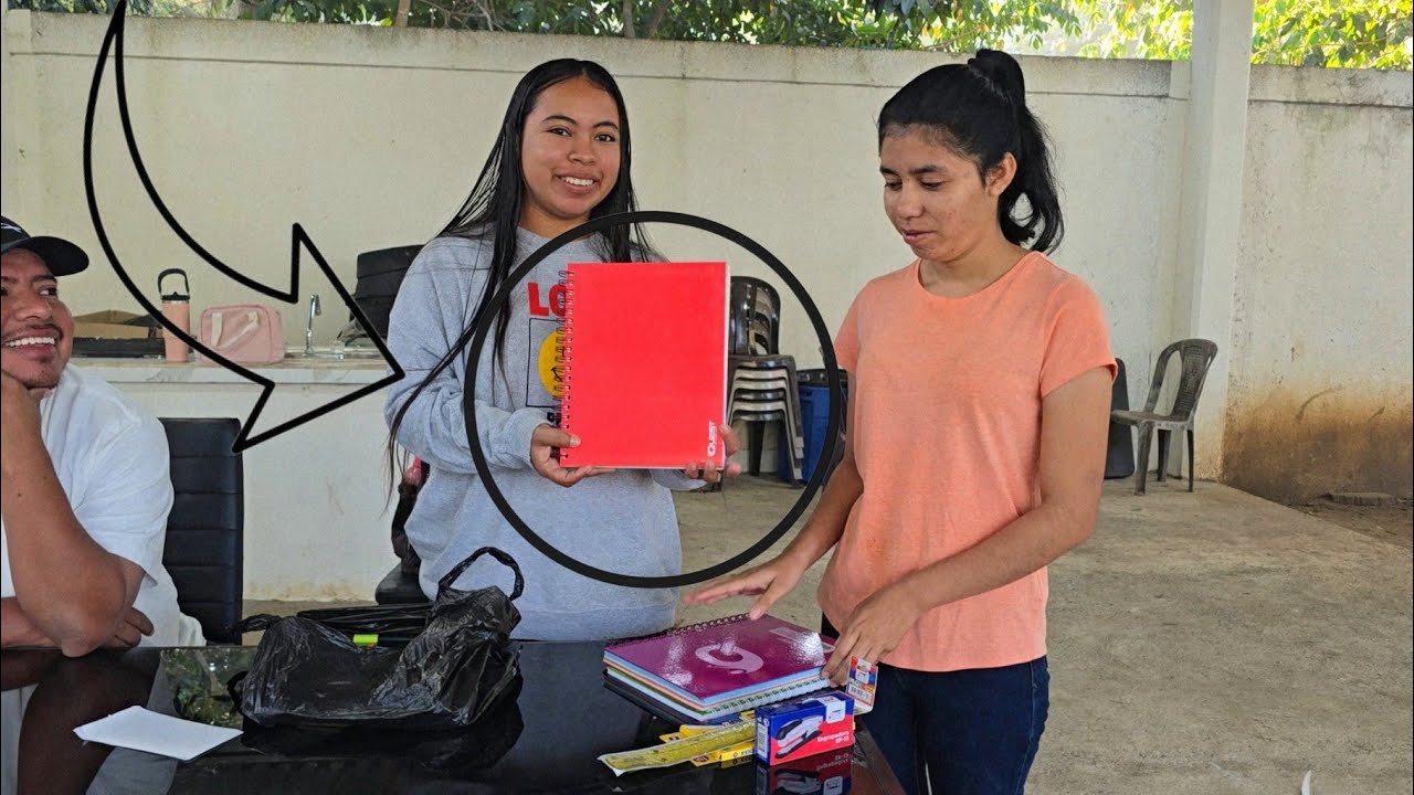 Lesly Recibio Tremendos Regalos Gracias A Vivi y Su Madrecita😭