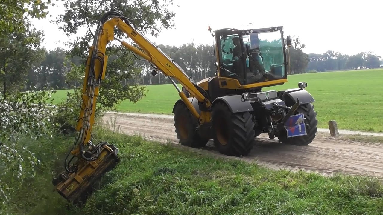 Ditch maintenance with Herder