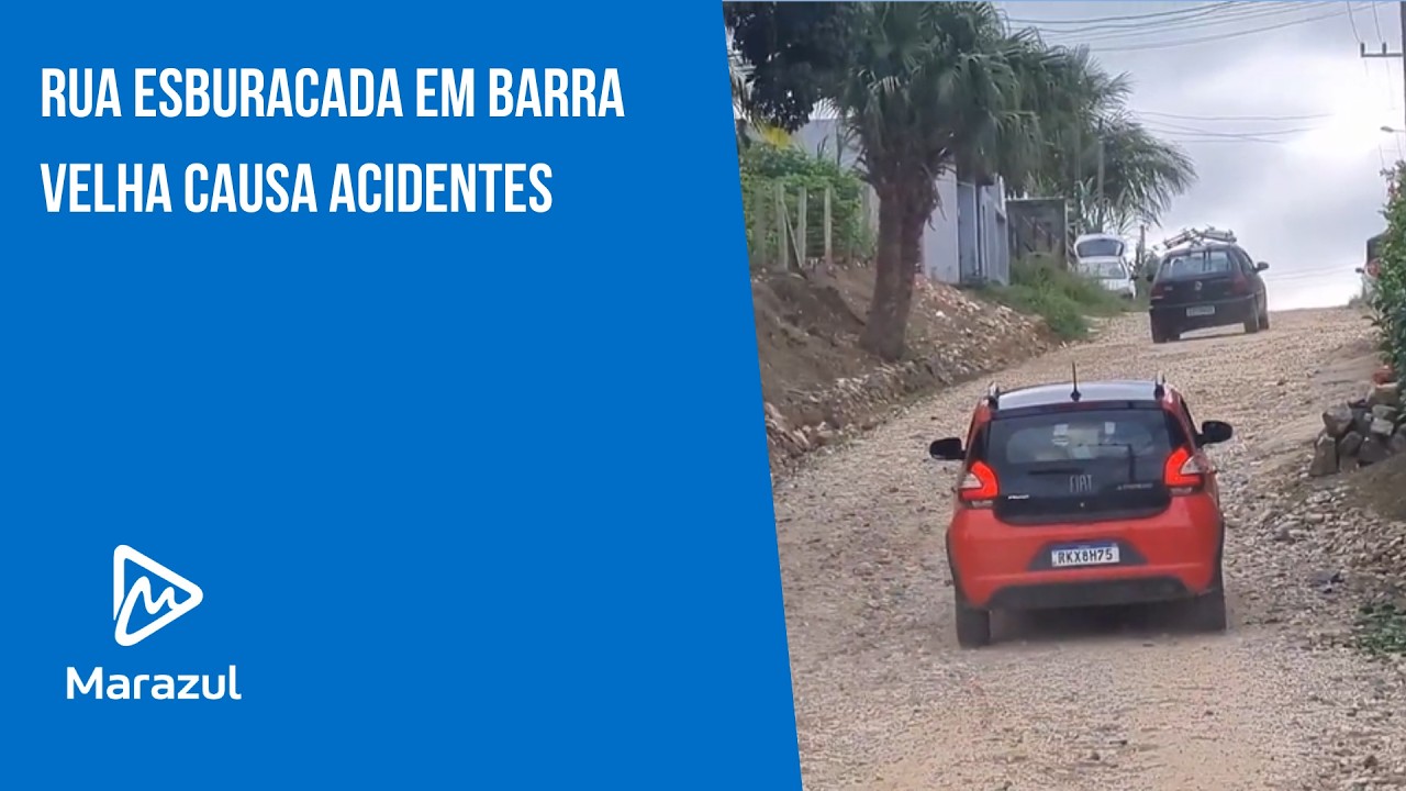 Rua esburacada em Barra Velha causa acidentes