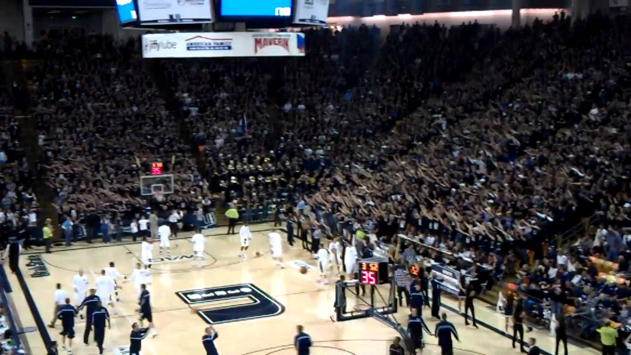 Utah State vs BYU: Fight song and the scotsman