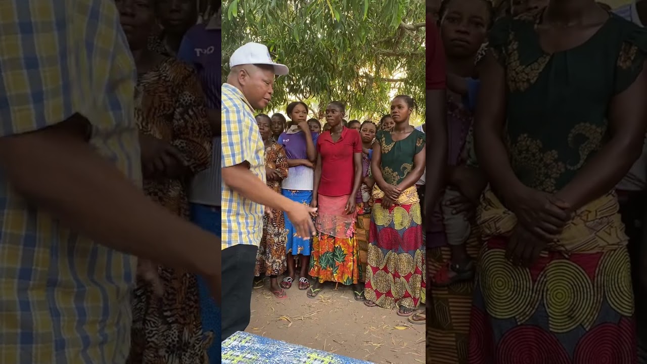 S.E. Djory en campagne à Luebo