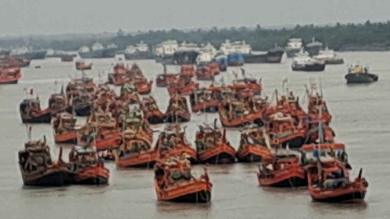 আজ রাতের মধ্যে রওনা দেবে রুপলী ফসল তোলার জন্য।