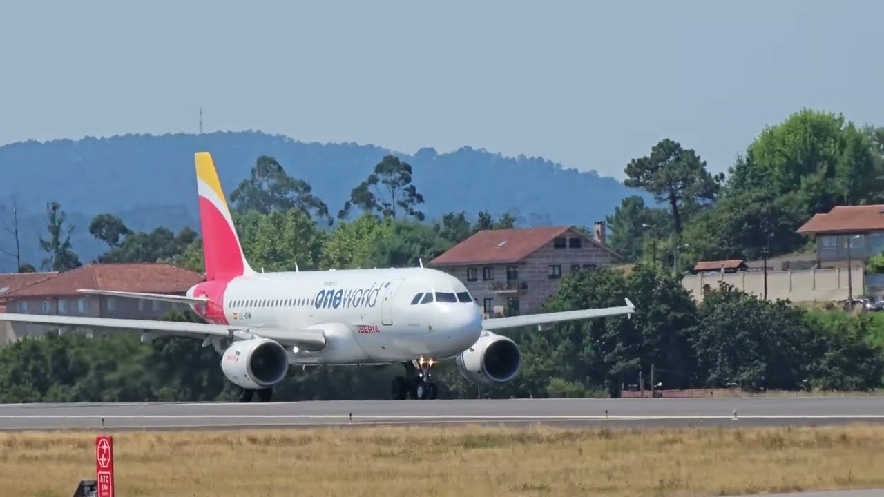 Despegando de Vigo Airbus 319-111 Iberia EC-KHM