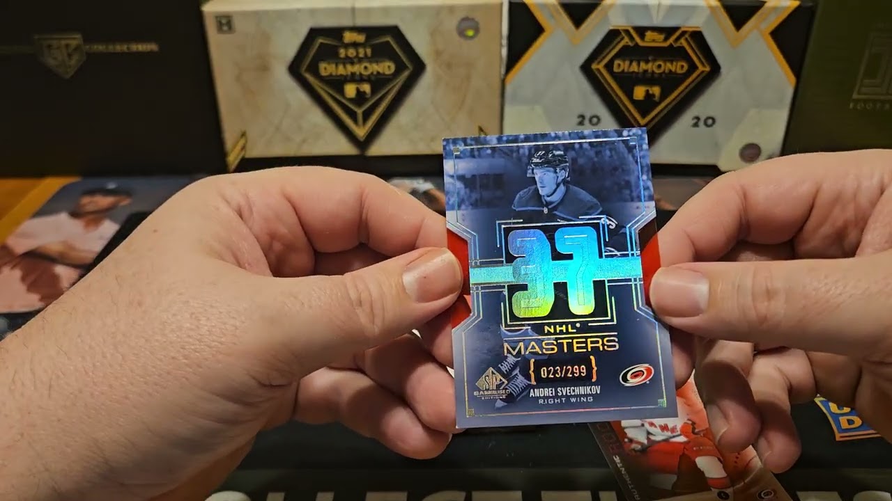 Открытие коробки с игровыми карточками Upper Deck SP сезона 2025-26 — отличная нашивка с автографом.