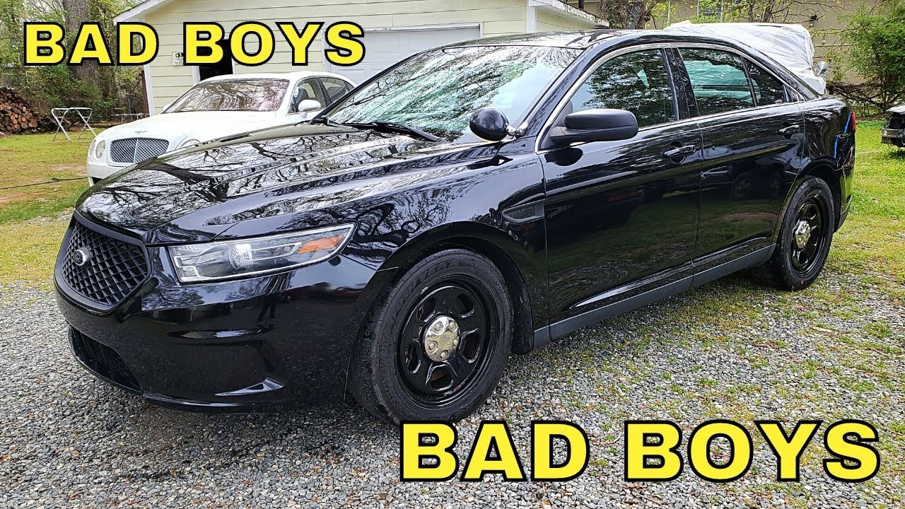 Иногда замена подушки безопасности — дело совершенно неприятное. Ford Police Interceptor Sedan Fi...