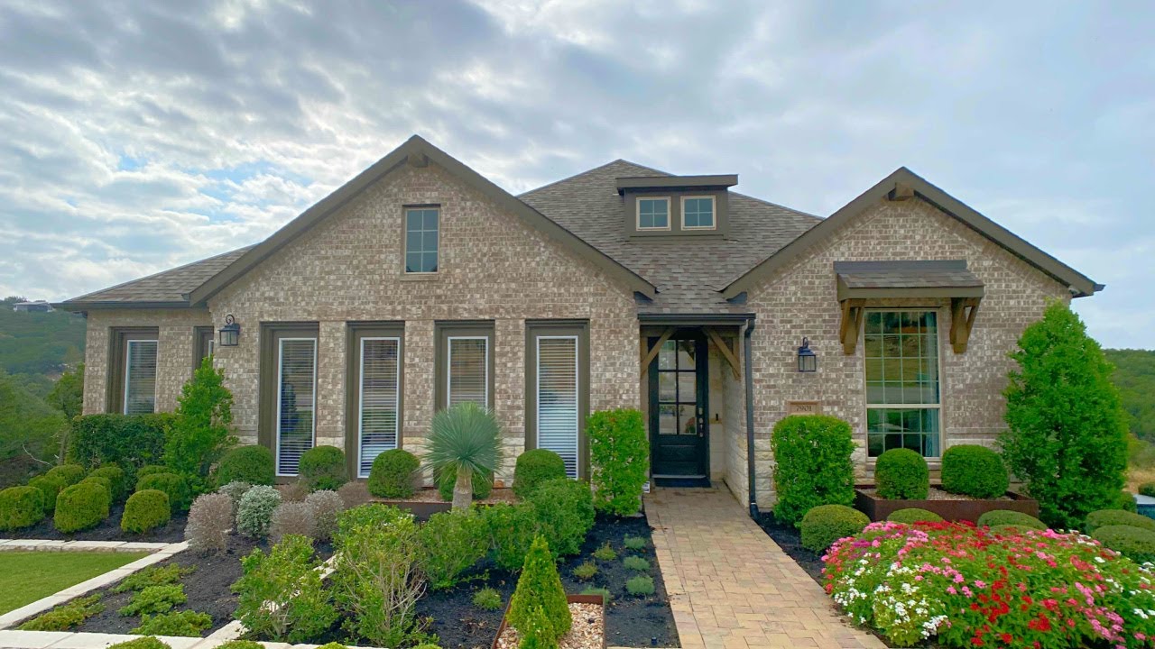 2200+ sq ft Davenport Plan by Highland Homes in Leander, TX | Parkside on the River | Palmera Ridge