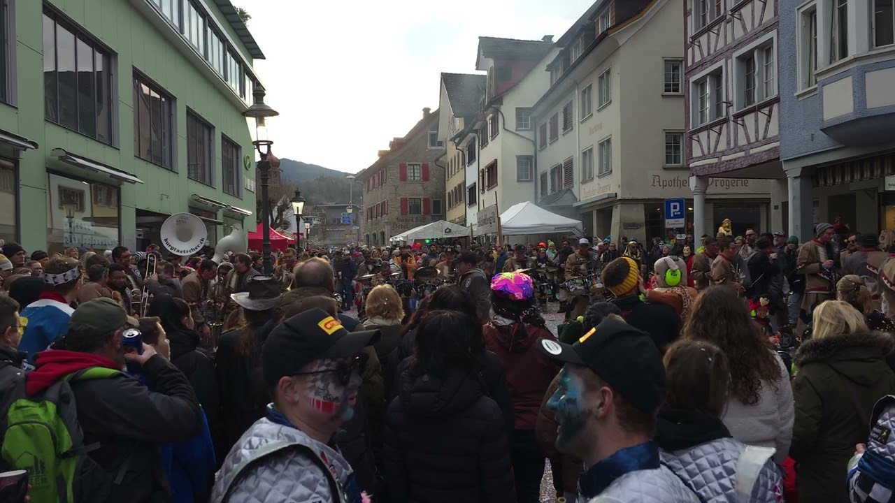 Burgtätscher Rebstein - Wildberry Lillet (Nina Chuba) & Rhythmus