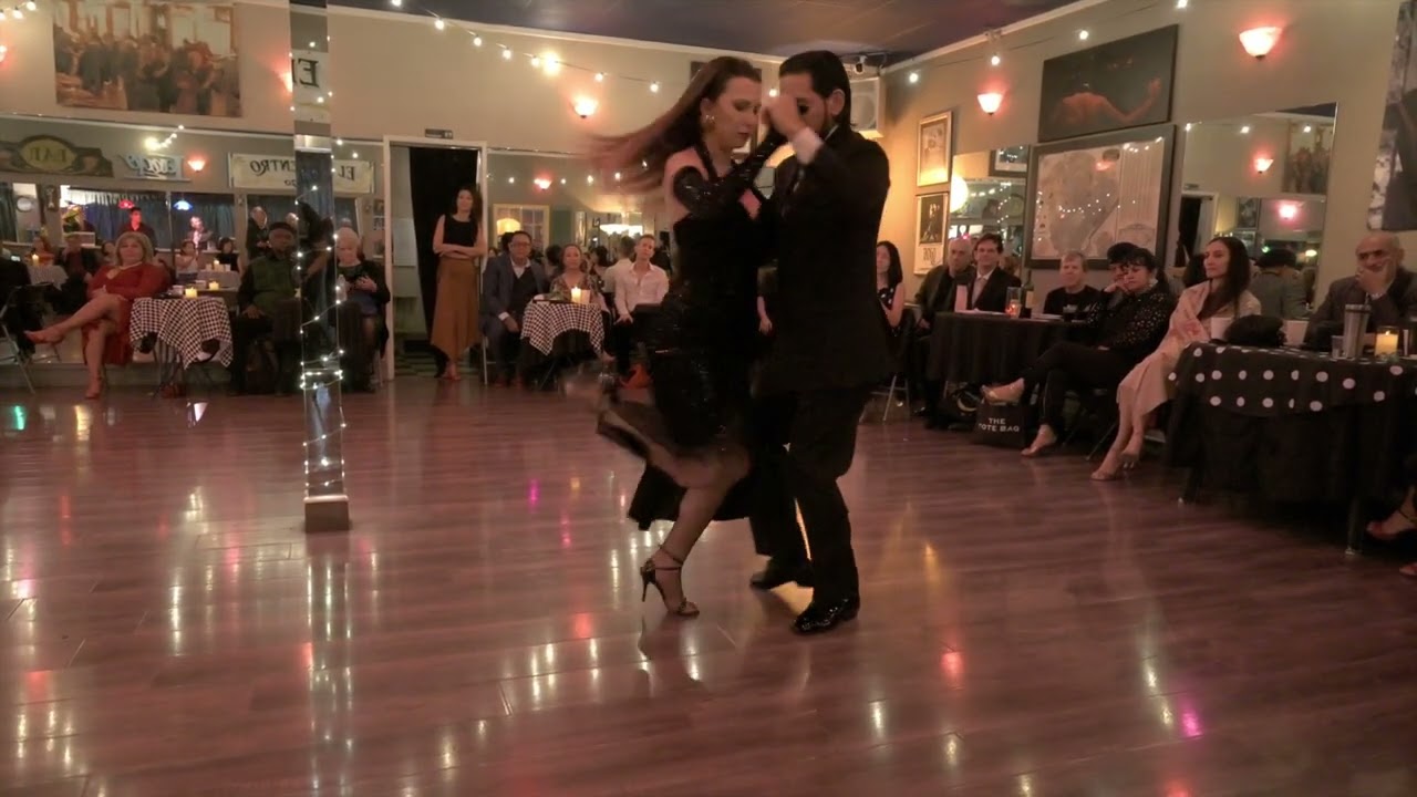 Jose Luis Salvo and Carla Rossi at Milonga de Pipe and Anna 1/4