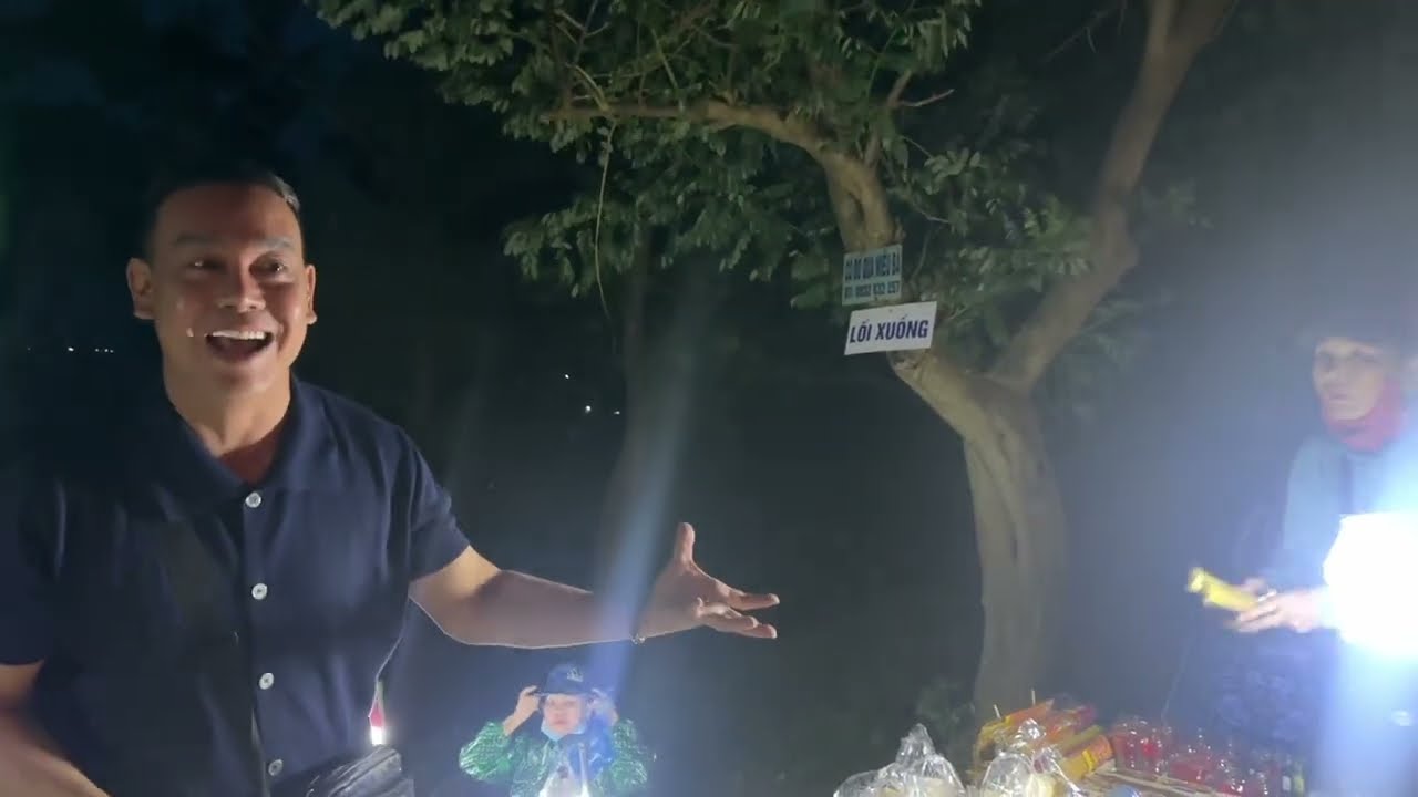 Như kế hoạch Minh Dũng 1 mình đi ra miếu 5 mẹ ngũ hành hòn bà vũng tàu,linh lắm cả nhà oi