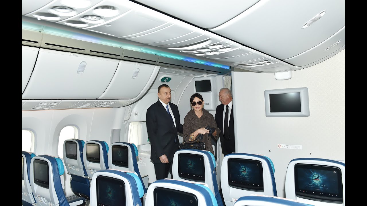 Yeni gətirilmiş “BOEİNG-787-8” təyyarəsi ilə tanışlıq