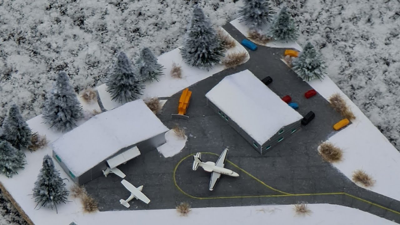 Make a winter airfield diorama in 1/500 scale by  @airportsforscale