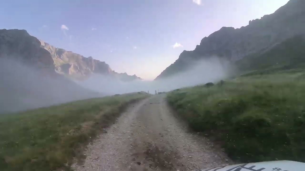 Por los picos de europa 4x4 por las nubes 