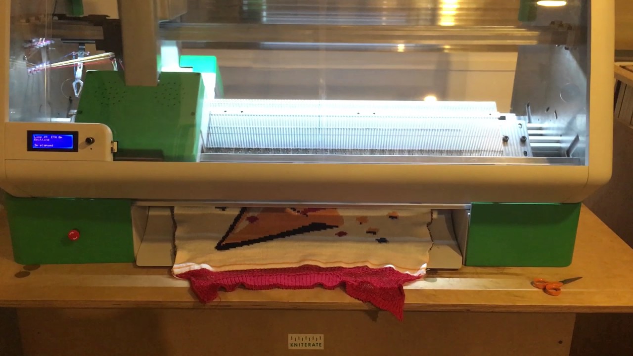 Kniterate working with 6 different colors