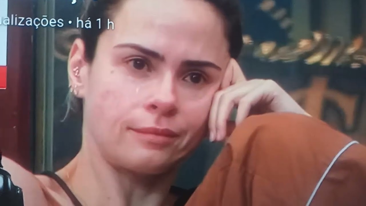 Ana chora se faz de vitima/ninguém quer jogar