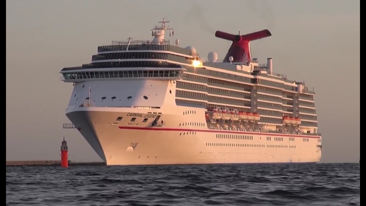 Cruise Ship Parade at Rostock Warnemuende ( Carnival Legend, Marina, AIDAmar , Costa Fortuna )