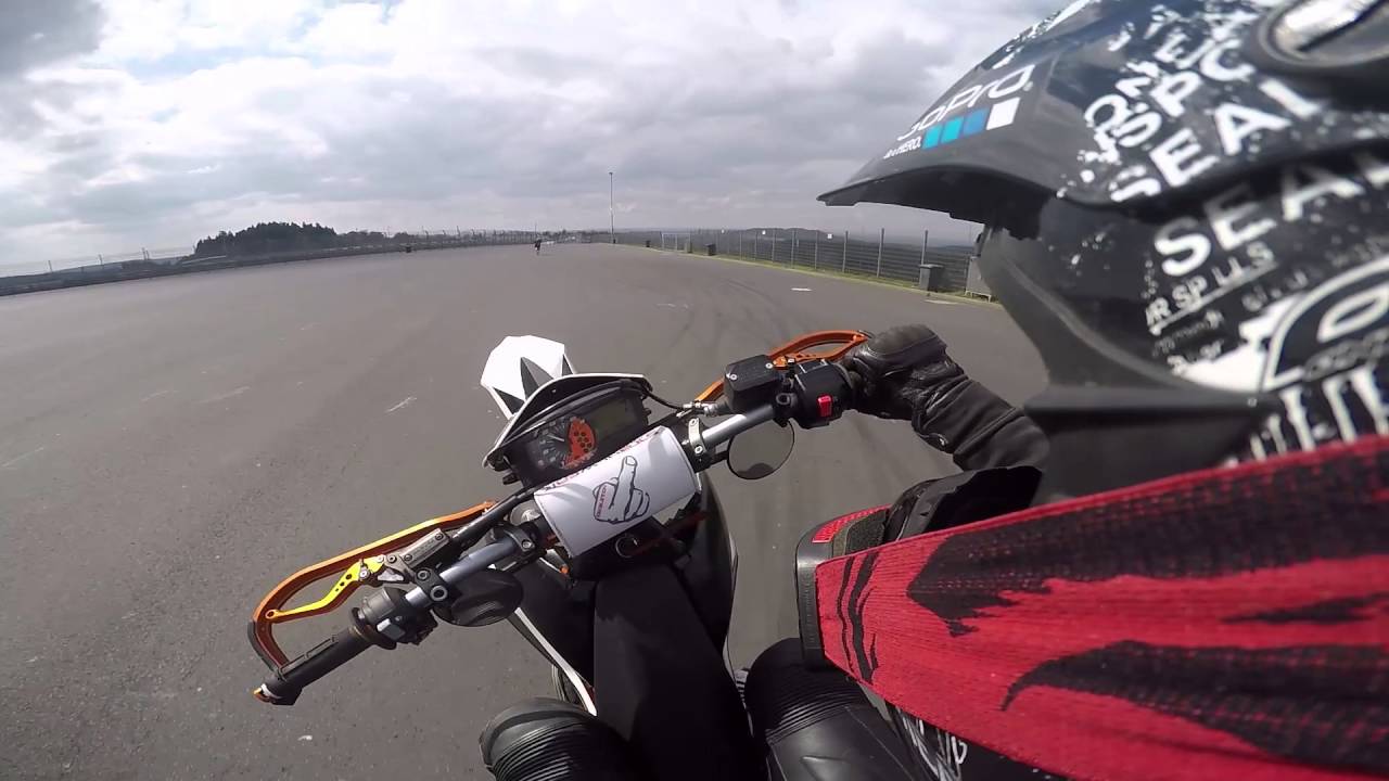 Stuntshow Nürburgring KTM 690 Smc-r || Insane Riders || Raw #13