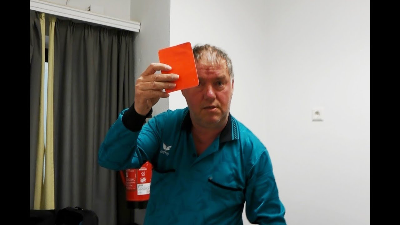 Schiedsrichter-Ikone Wübbo Zierow pfeift 2500. Spiel (Cuxhavener Nachrichten/Niederelbe-Zeitung)