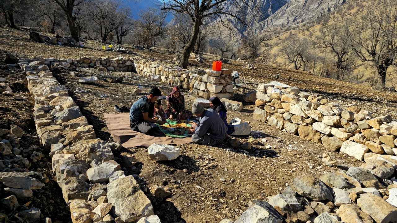 Nomadic Life: The Hardships of Nomads in the Mountains &ndash; Building a Stable by Nomad Style 🏔️🐑
