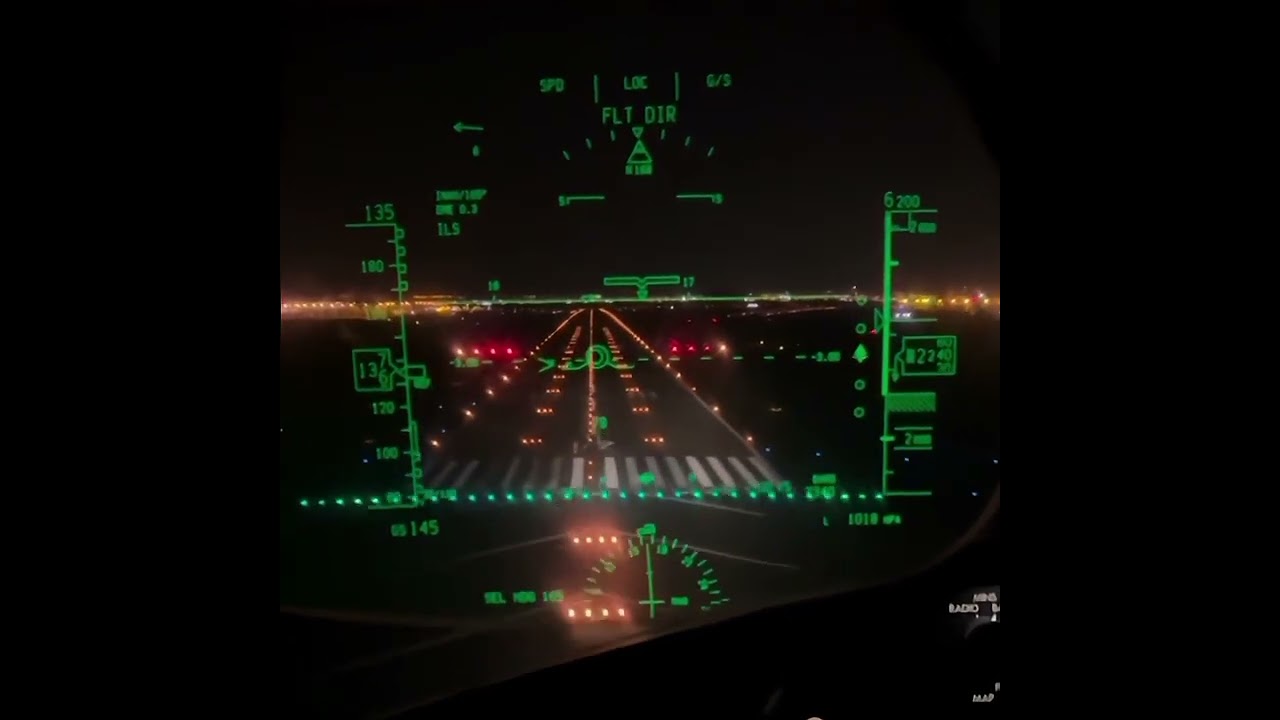 Emirates fly  Head-Up Display (HUD) in Action During Landing