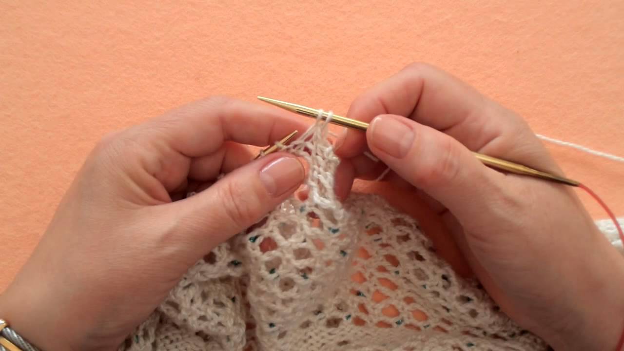 Beaded and unbeaded knitted stretchy picot bind-off