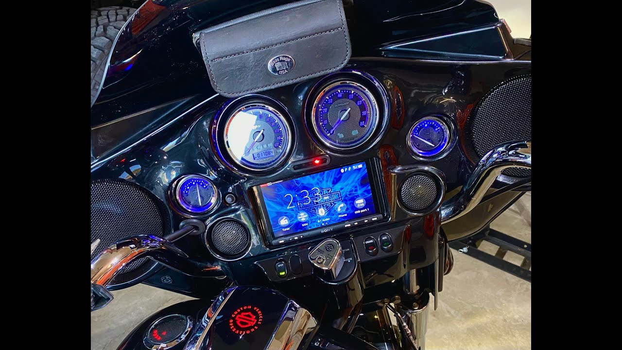 2012 CVO Street Glide Metra 95 HDIF Inner Fairing & SounDigital 2400.4 EVOX Amp Upgrade