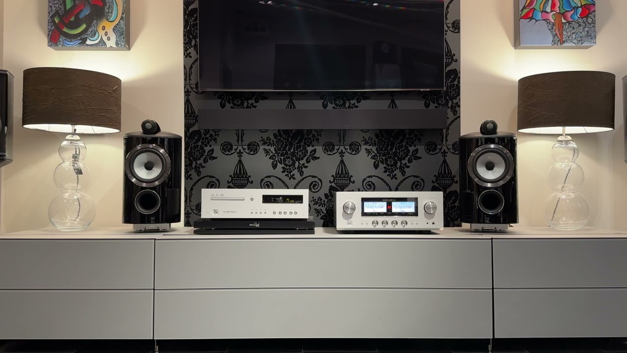 Luxman D-07X CD Playerr, L-507Z Amplifier & Bowers & Wilkins 805D4 speakers