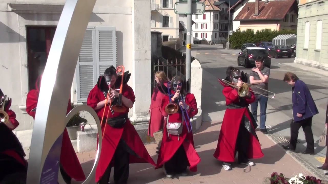 Les Britchons - Les Enfoirés - Carnavallon 2014