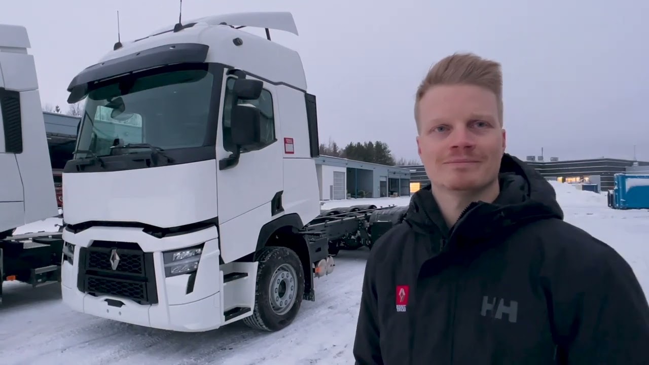 Uusia autoja heti varastosta: Renault Trucks myyjä Markus Hyry esittelee