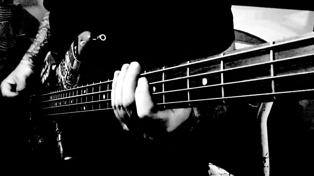 Te Voy a Atornillar PATRICIO REY Y SUS REDONDITOS DE RICOTA Cover Bajo