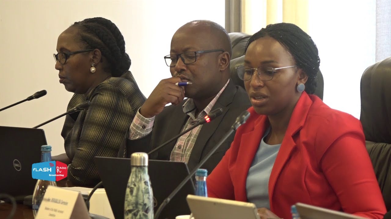 IGITANGAZA😳BWA MBERE KOMISIYO YA PAC IBUZE IBYO IBAZA AKARERE...BURERA IRABEMEJE👏👏REBA VIDEWO