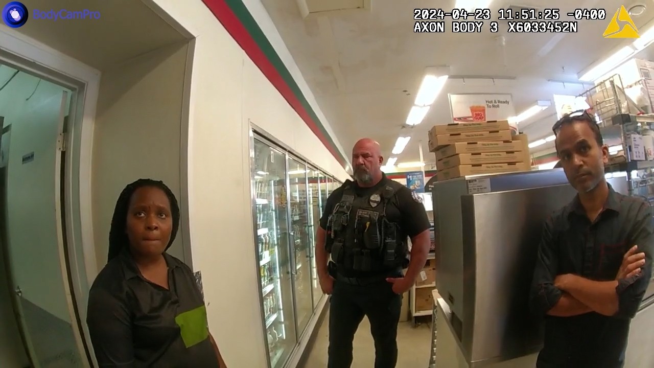 7-Eleven Clerk's $15,000 Gift Card Scheme BUSTED