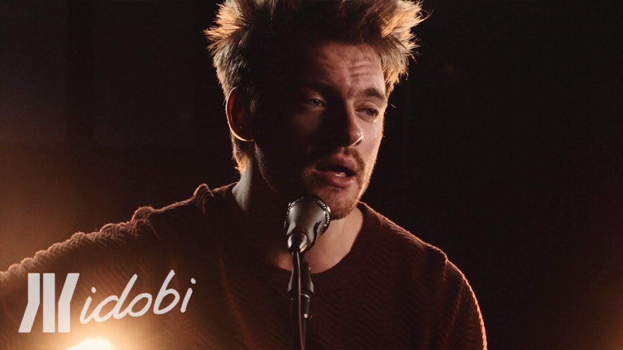 Finneas - 