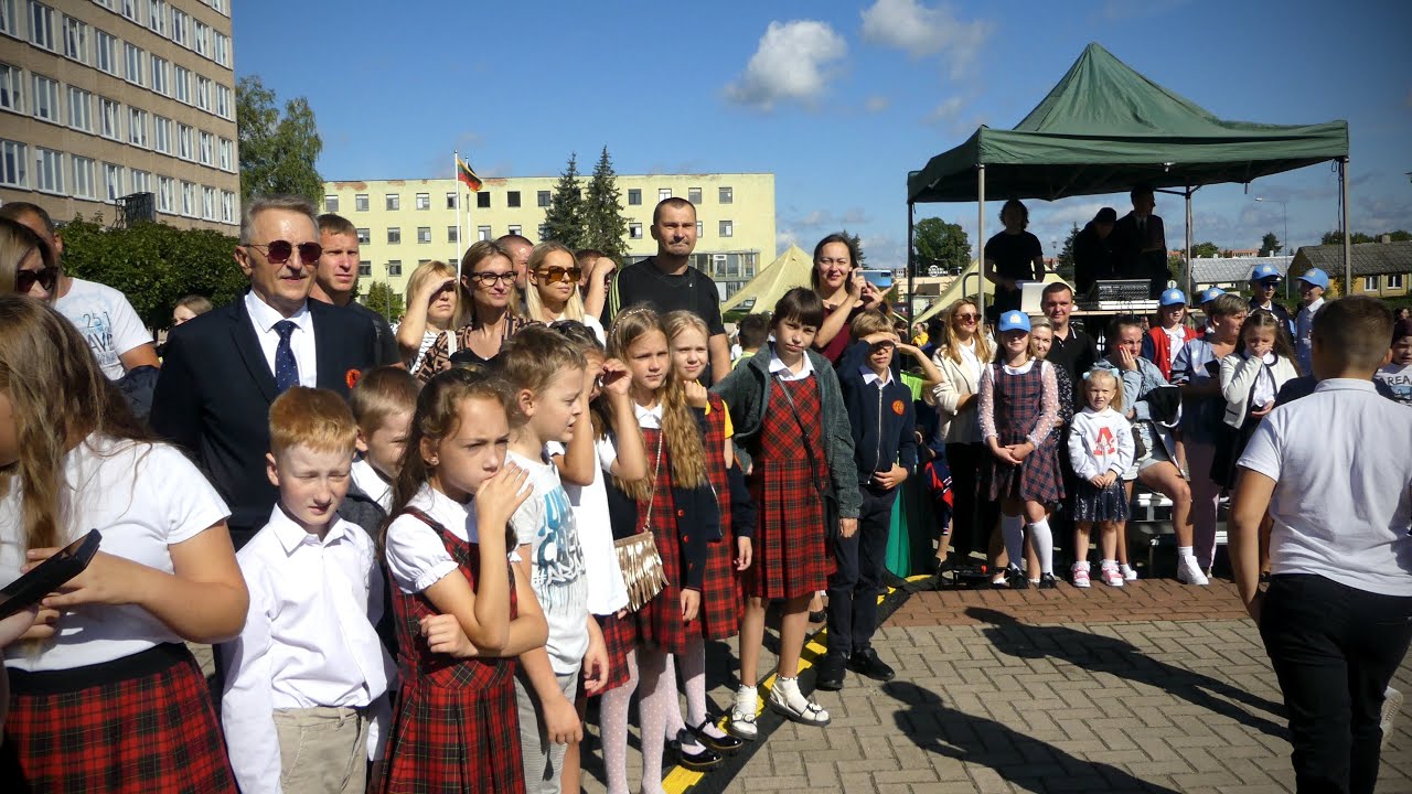 Mokslo ir žinių dienos šventė Sąjūdžio aikštėje 2023 – 09 – 01