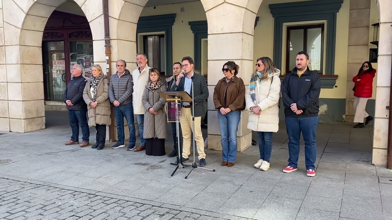 Minuto de silencio en Aranda de Duero, en solidaridad con víctimas de los asesinatos Miranda de Ebro