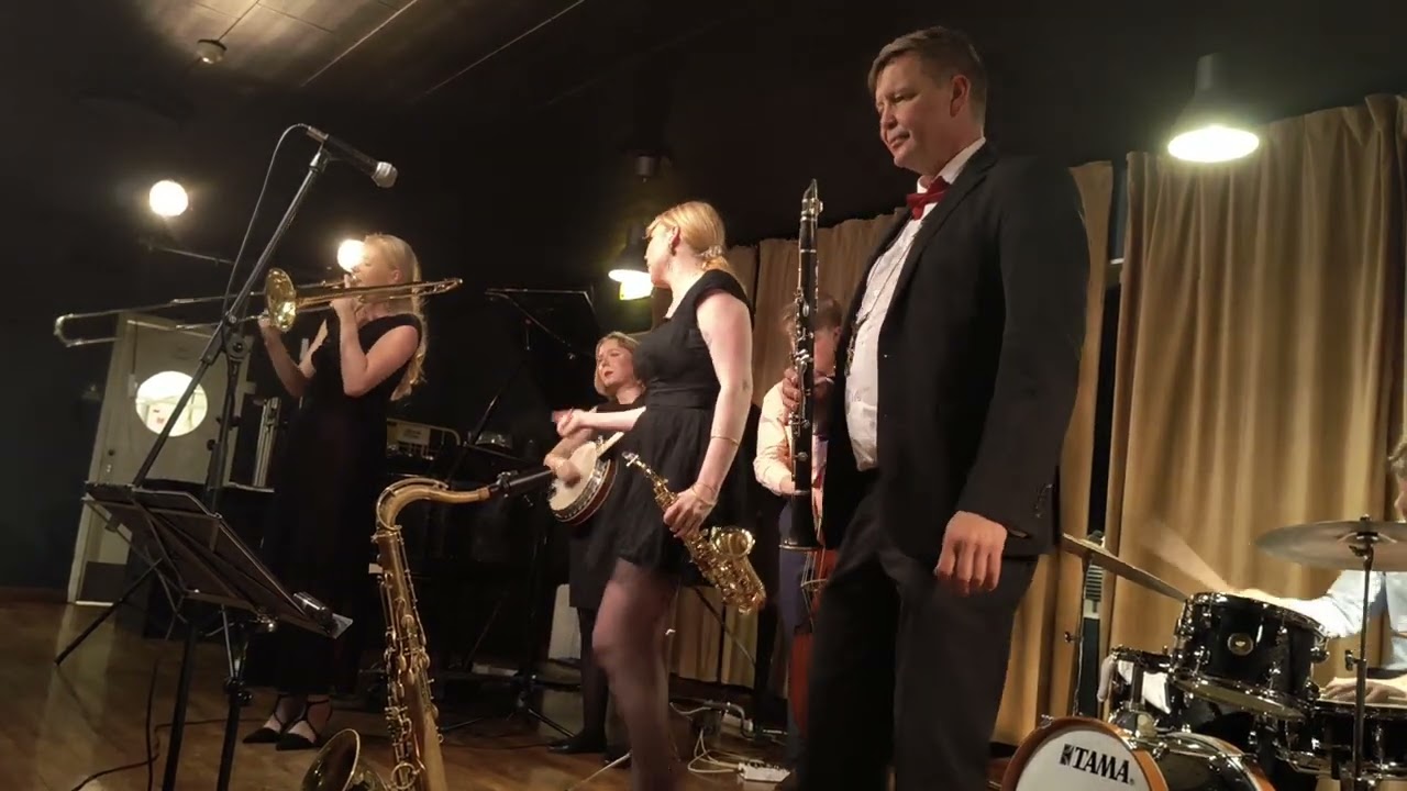 Midnight in Moscow! Nanna Carling Swing Band. Falsterbo Jazzklubb. #jazz