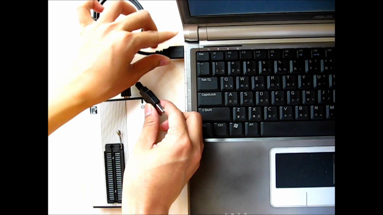 Leap | LEAPER-56 Pocket Universal IC Programmer