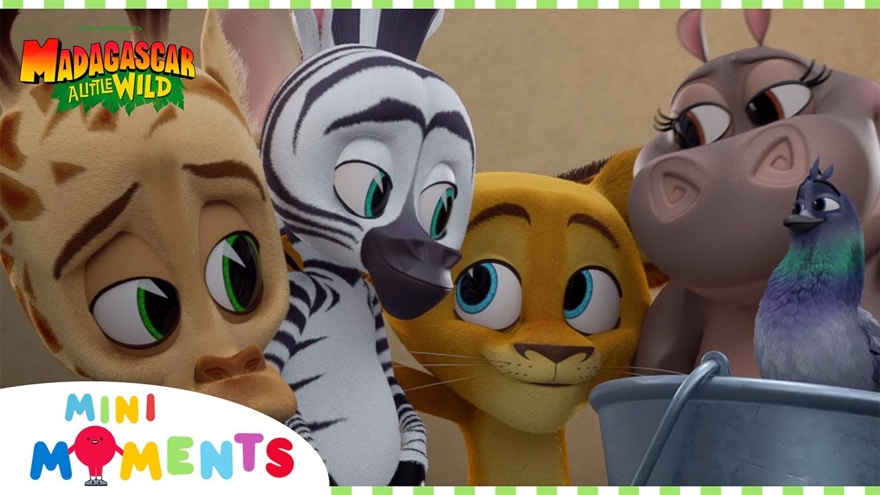 Melman's Country Breakthrough!! 😲🤠🦒 | Madagascar: A Little Wild | Clip | Mini Moments