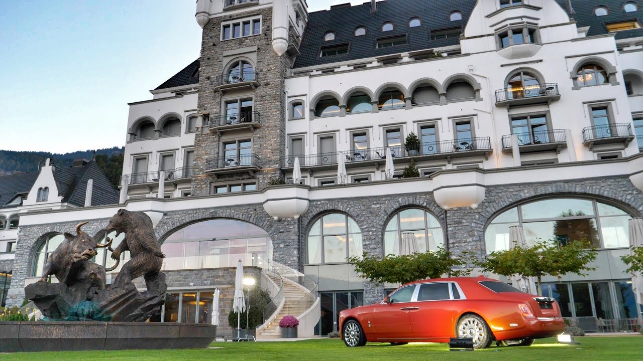 The Lifestyle Of A Billionaire [New Rolls-Royce Phantom VIII]