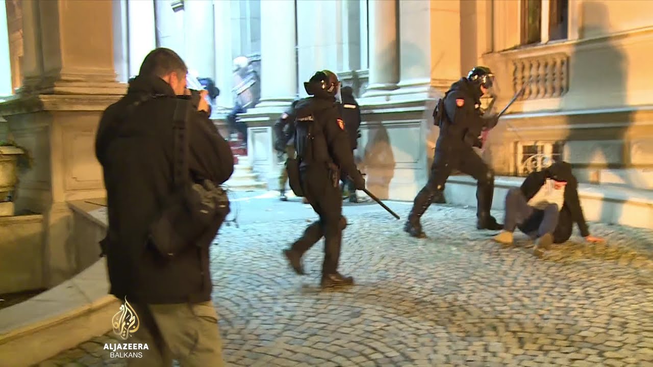 Najavljena nova hapšenja nakon razbijanja protesta u Beogradu