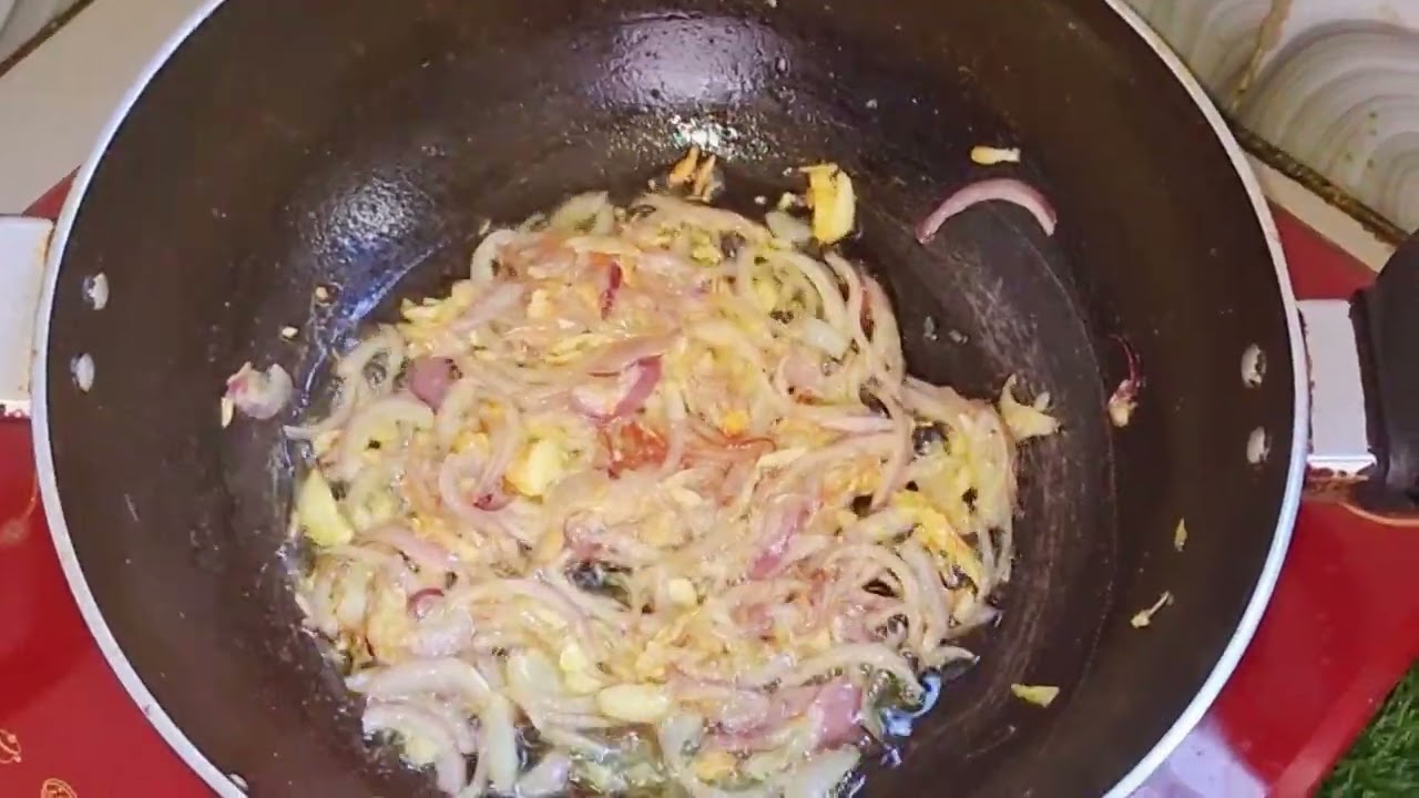 চিংড়ি মাছ দিয়ে ব্রকলি রান্না।