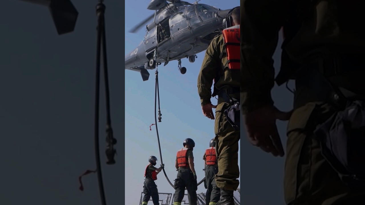 After an intense training, let&rsquo;s welcome the newest IDF Naval Officers! ⚓️💪🏻