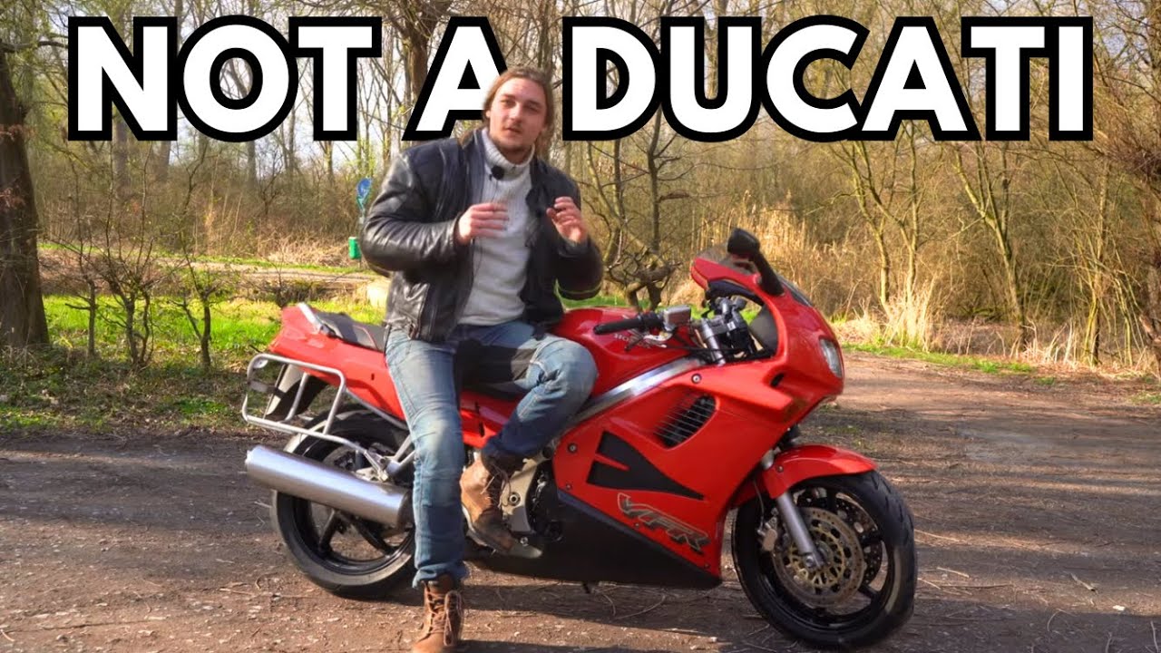 The CHEAPEST V4 Sportsbike / Honda VFR 750 Review