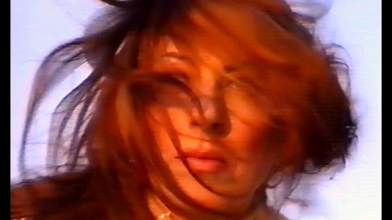 Άντζελα Δημητρίου - Λείπεις | TV Clip (2000)