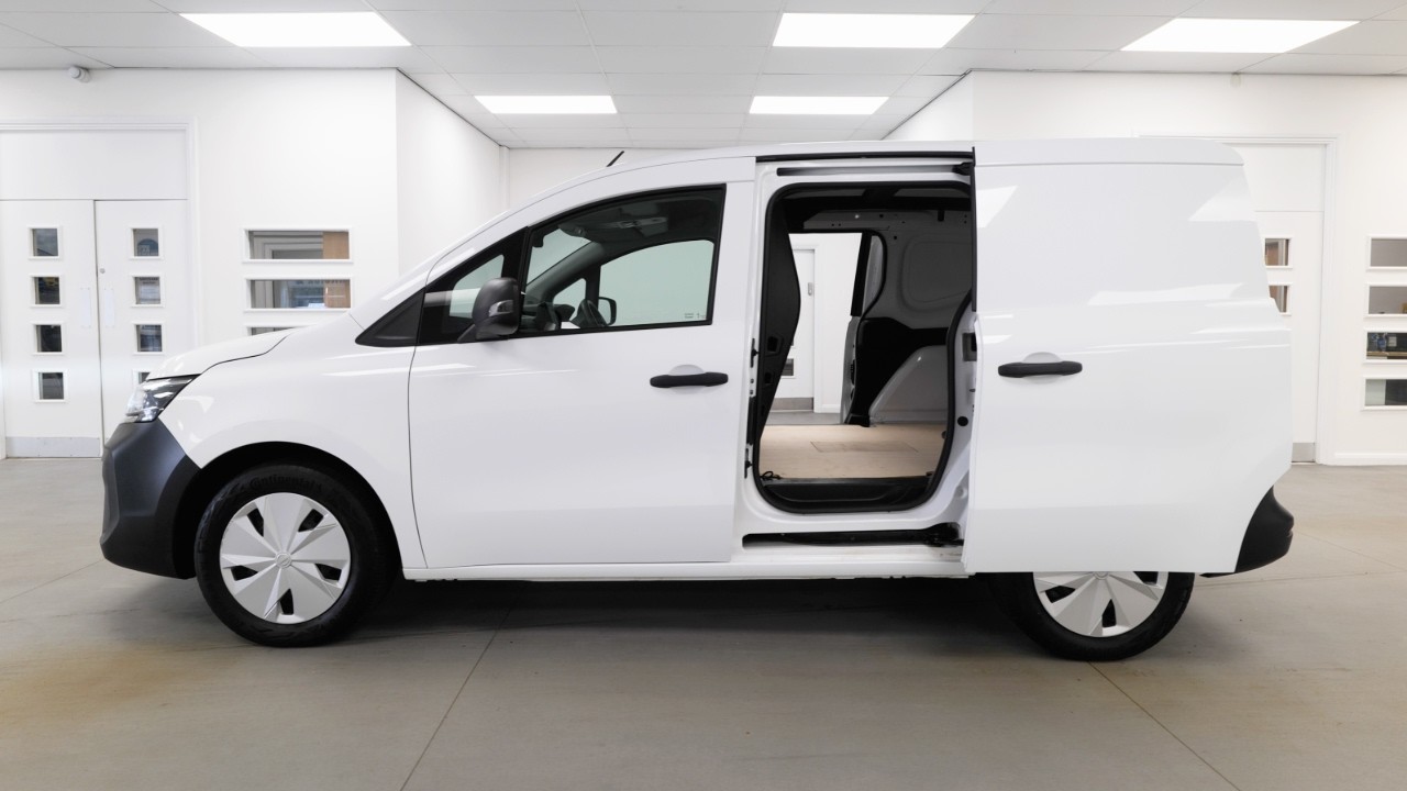 Nissan Townstar Acenta Edition 90 KW 45KWH L1 Automatic 6 Door Mineral White - FT24 OXC - VanStar