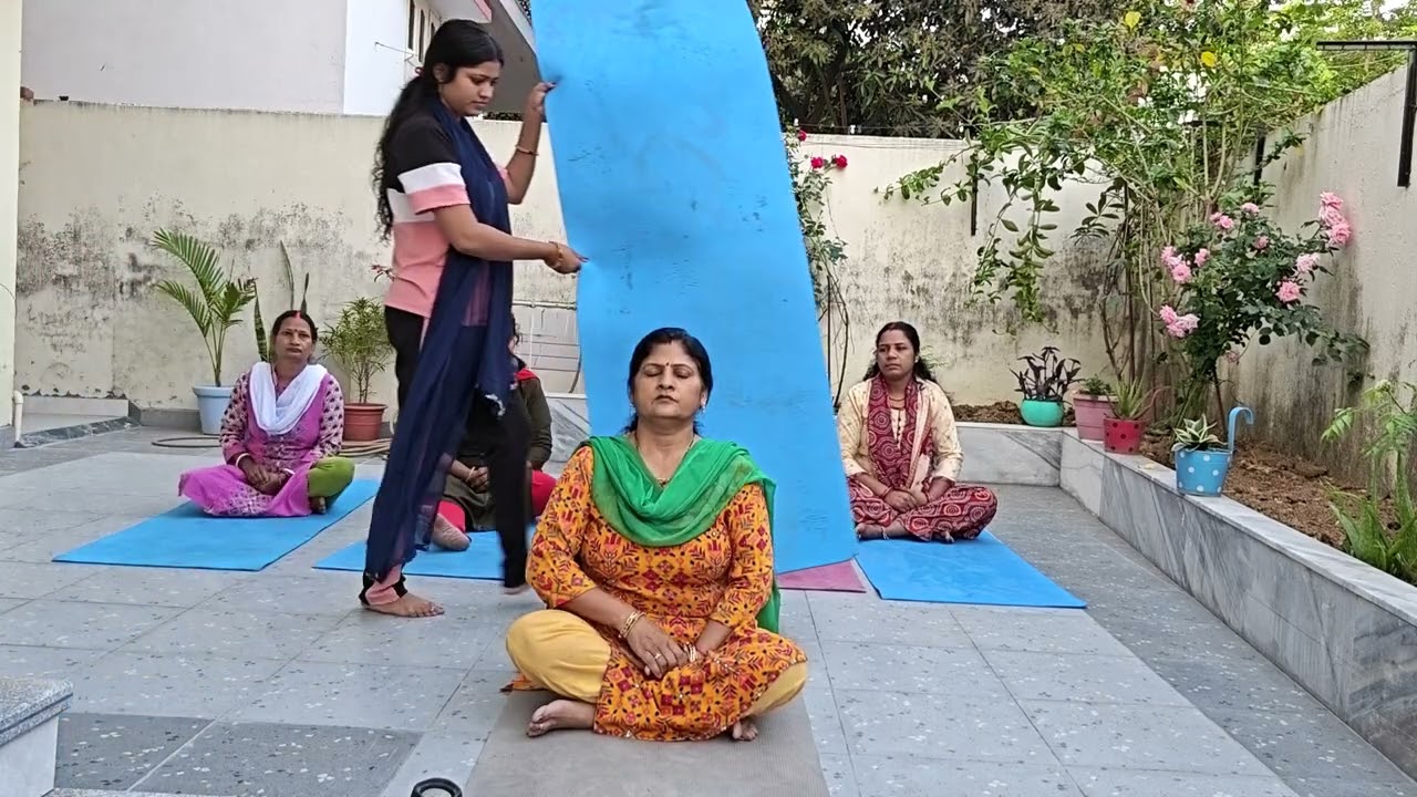 एडवांस योगा थायराइड के लिए एक्युप्रेशर और मूल बंद के साथ 