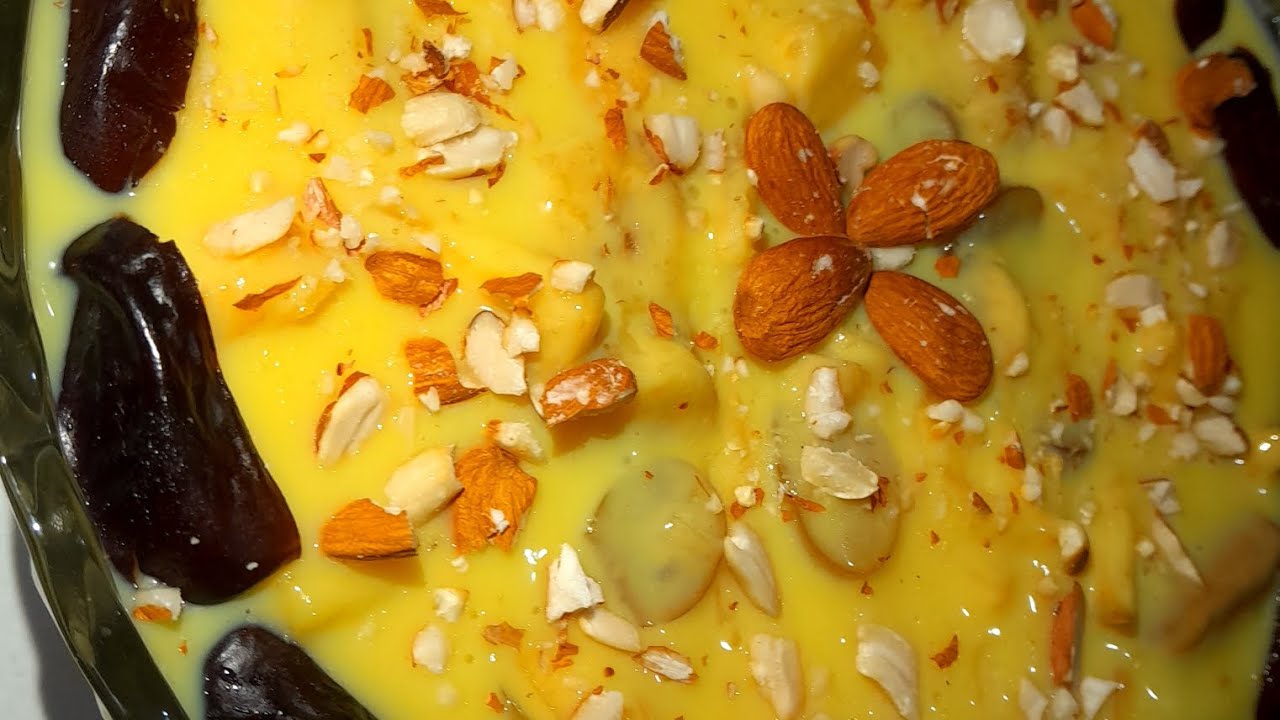 Fruit custard @HomeBite_Studio 
