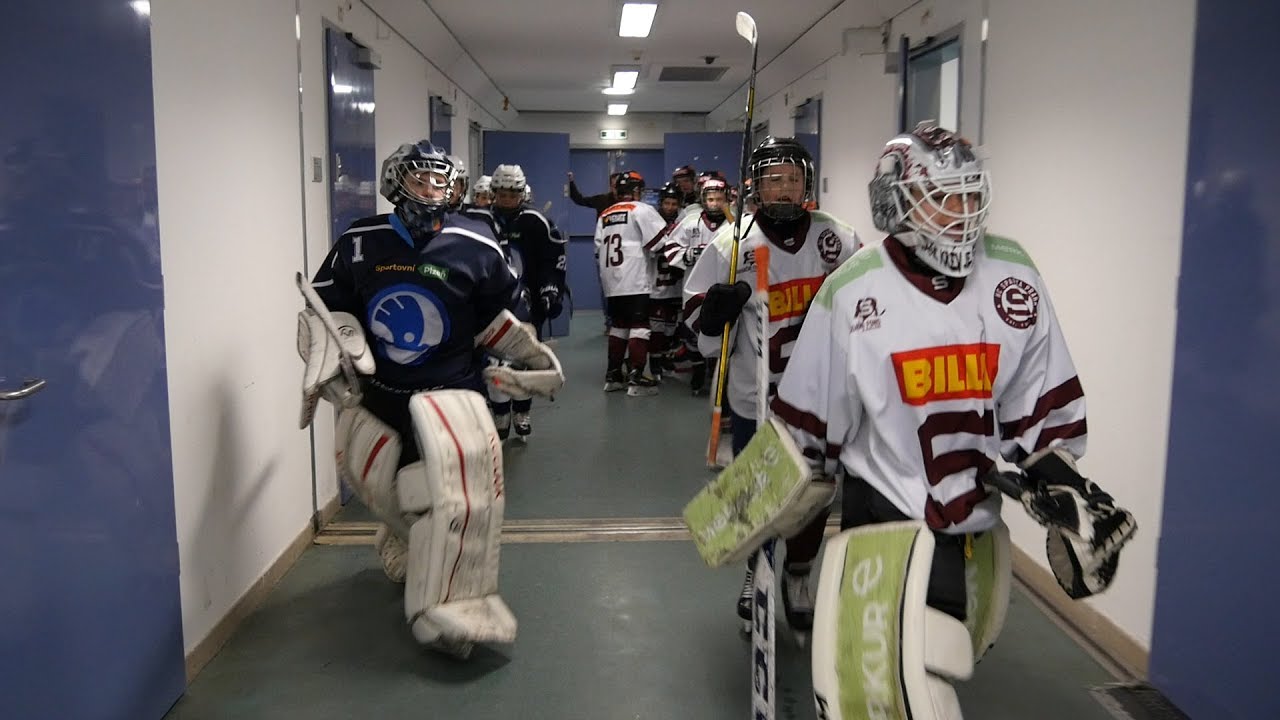 Poprvé v O2 areně. Předzápas extraligové bitvy obstarali sedmáci