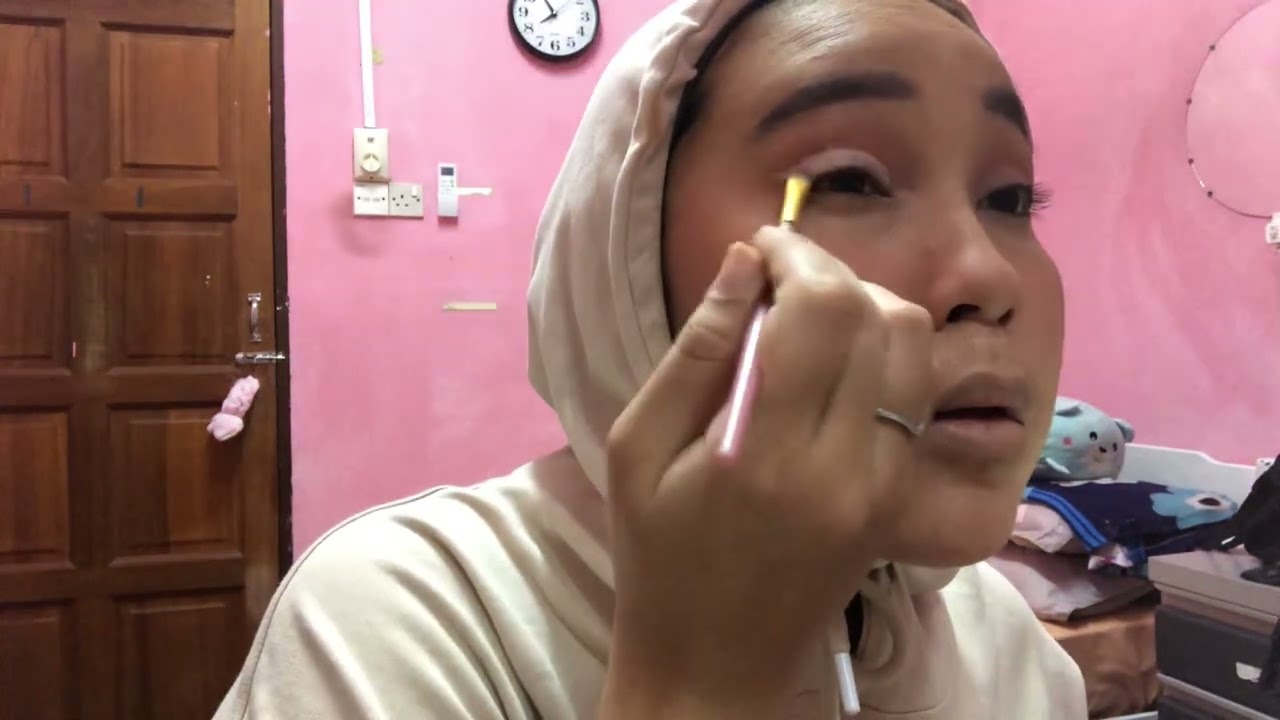 Makeup Bold Look | Step by step | Local product used