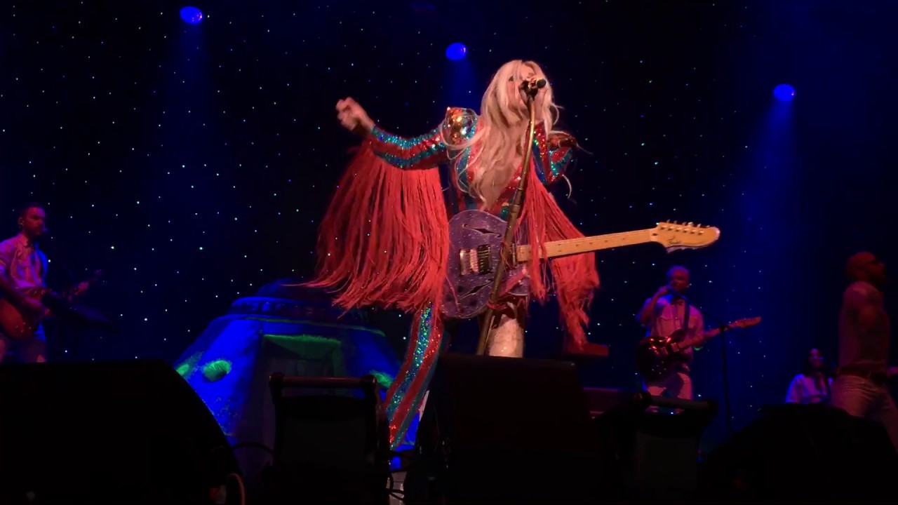 Kesha - Your Love Is My Drug/Take It Off [Live Melbourne 7th October 2018]