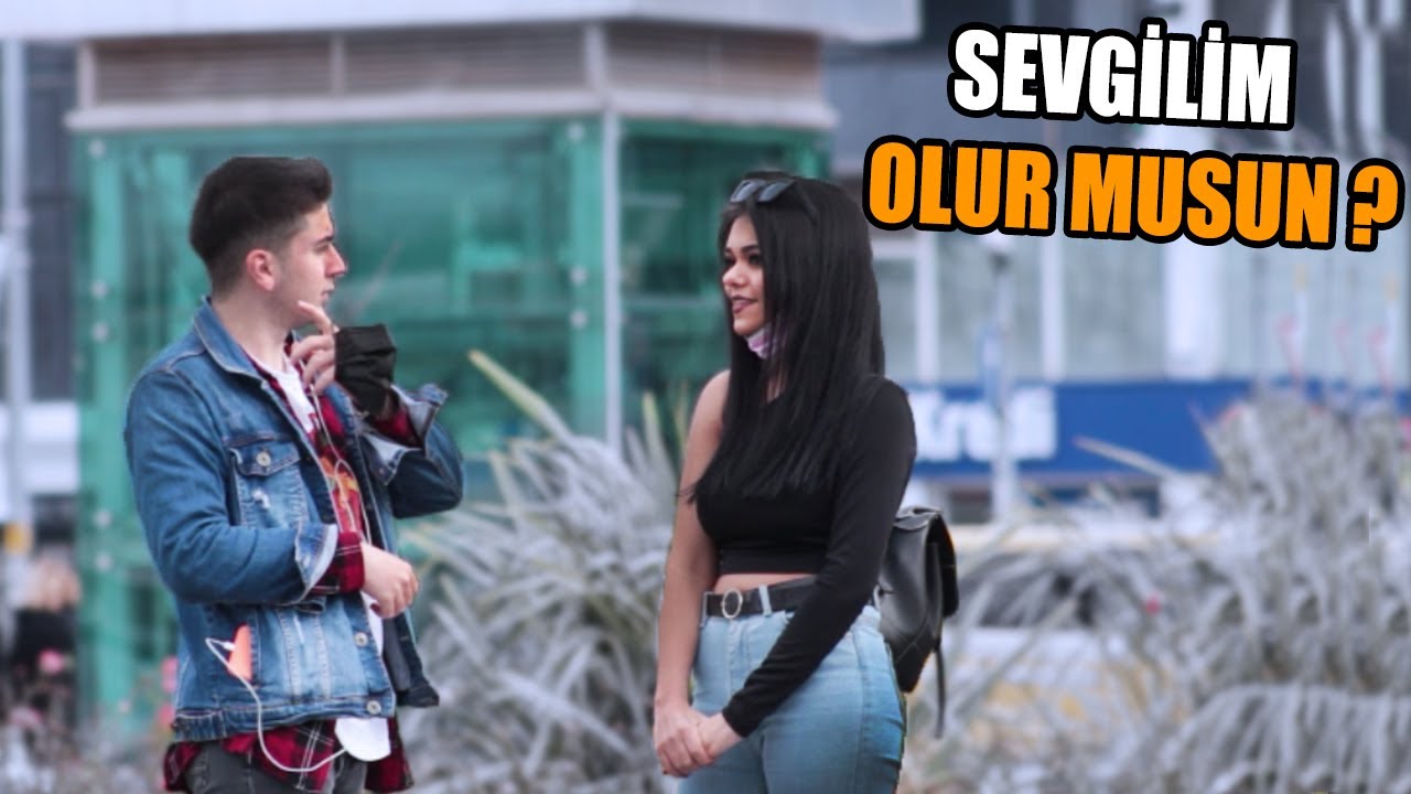 TANIMADIĞIM KIZA ÇIKMA TEKLİFİ ETMEK ! / SEVGİLİM OLUR MUSUN ? - SOSYAL DENEY